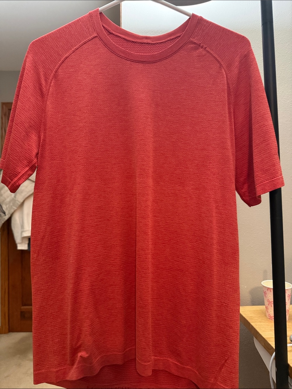 lululemon athletica Men's Short Sleeve Crew Tee - Red